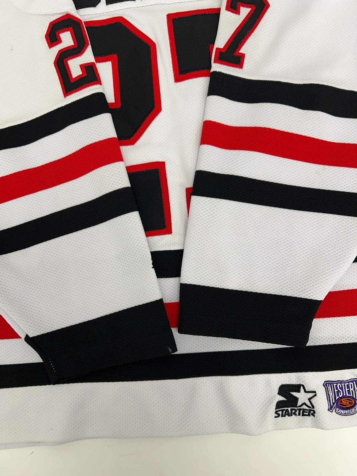 Vintage Starter NHL Chicago Blackhawks Jeremy Roenick Hockey Jersey Men’s Large 28x29.75 Inches