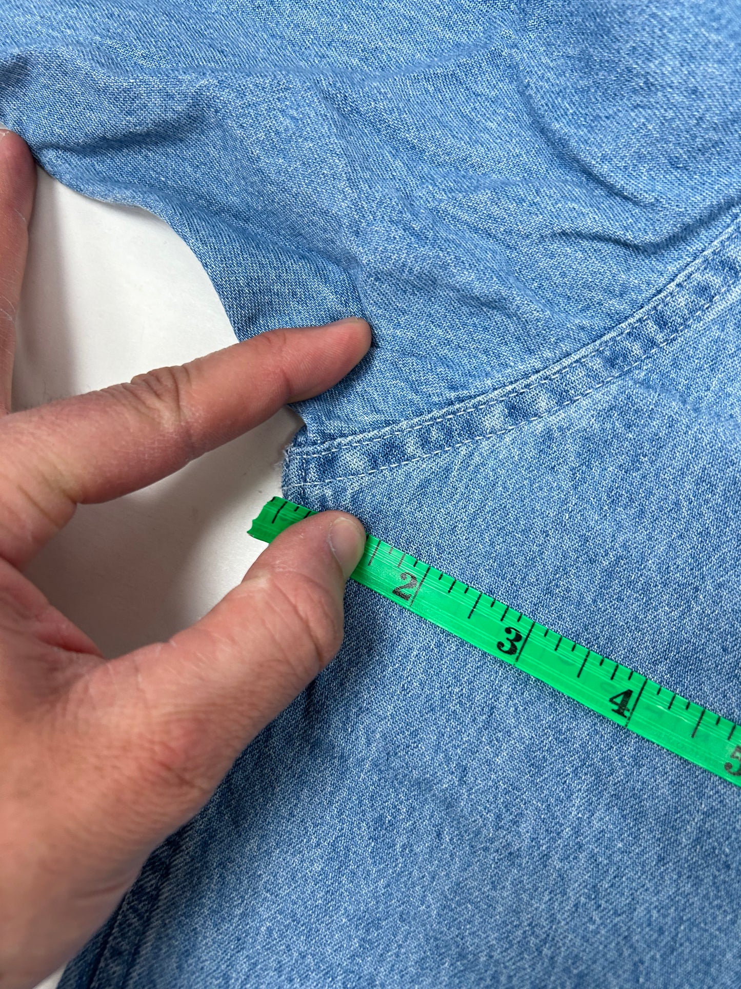 Woolrich Denim Button Up Shirt Blue Long Sleeve 100% Cotton Men’s Large 24x33 Inches DS Brand New With Tag