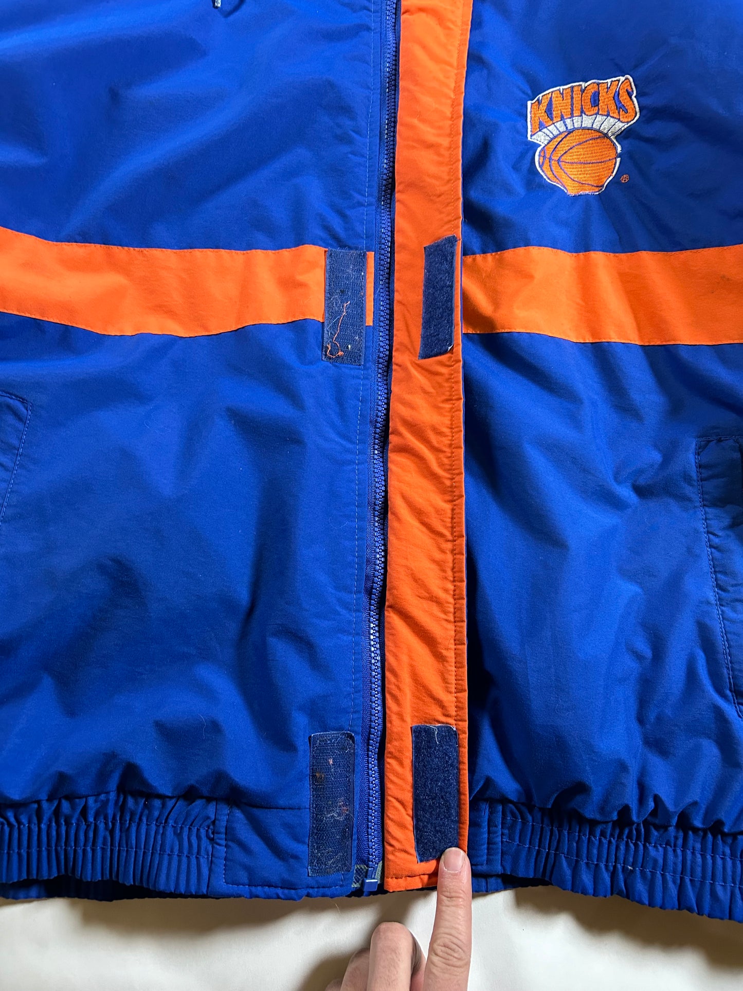 Vintage Starter New York Knicks Puffer Zip Up Packable Hood Jacket NYK XL 29x29.25 Inches As Is Has Stains 90s