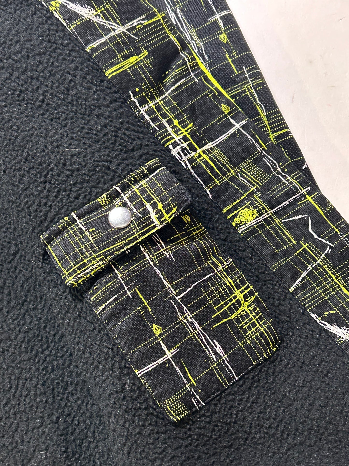 Vintage 00s Volcom Stone Fleeced Lined Zip Up Hooded Sweatshirt Large/Medium Fit 23x29.25 Inches