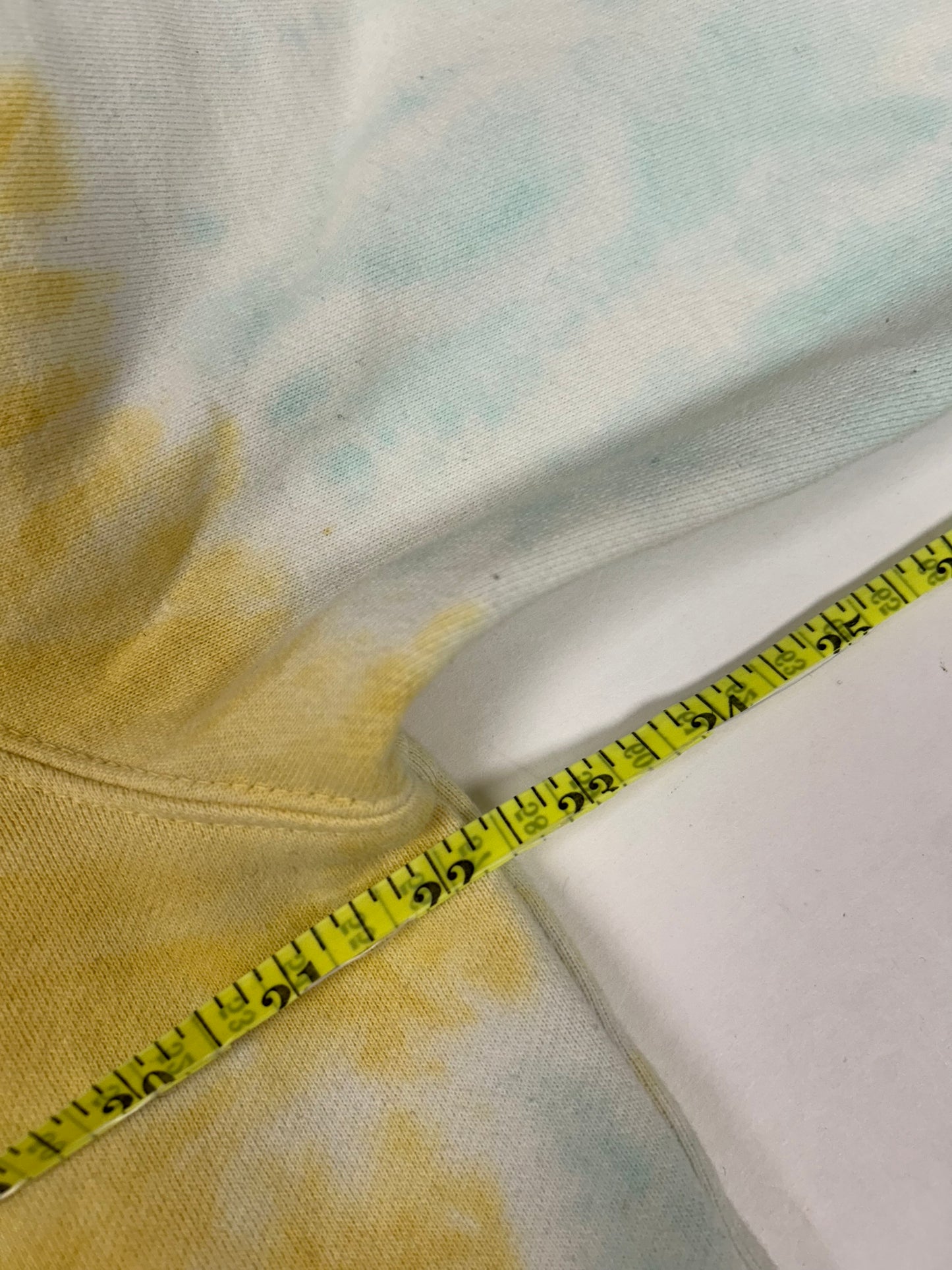 Huf Worldwide Tie-Dye Hooded Sweatshirt Large/Medium Fit 22.5x29 Inches