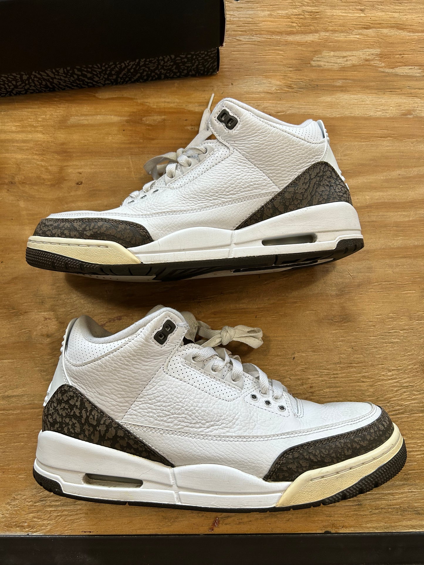 Air Jordan 3 Retro 2018 Mocha Size 10 With Box Used As Is Nike [136064 122]