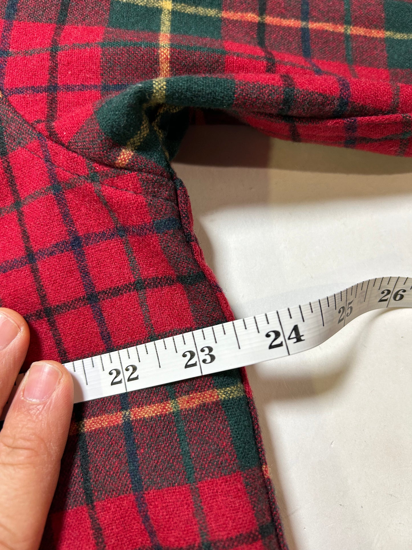 Pendleton Plaid Fireside 100% Wool Button Down Flannel Shirt Large 23.5x30.75 Inches Red Green