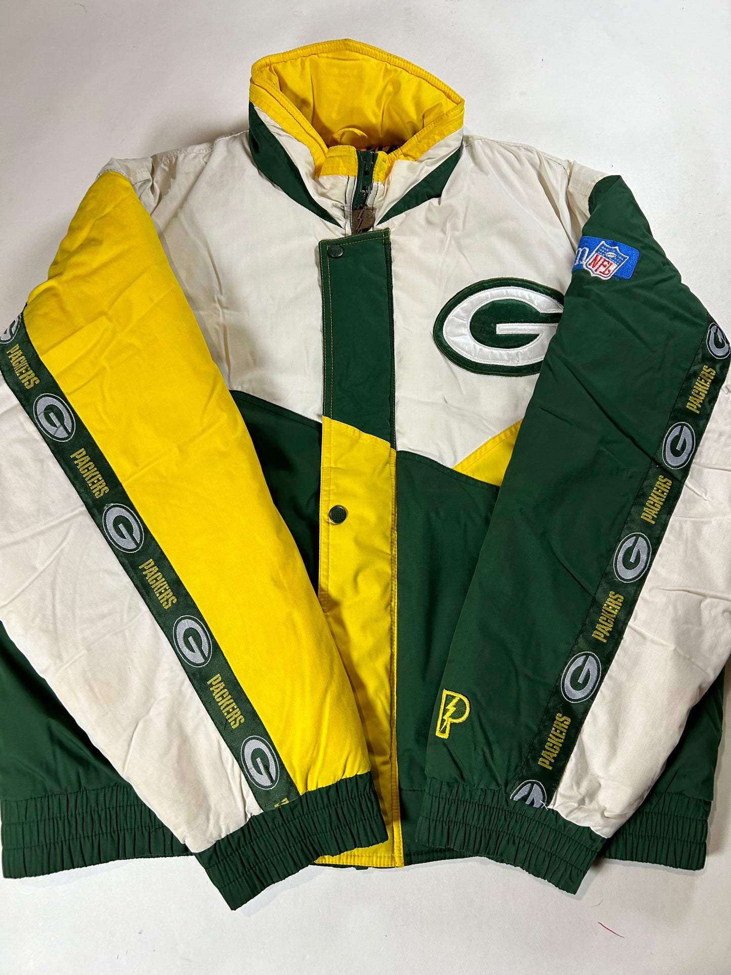 Vintage 90s Pro Player By Daniel Young Green Bay Packers NFL Zip Up Puffer Jacket Large 27.5x28 Inches As Is Has Wear