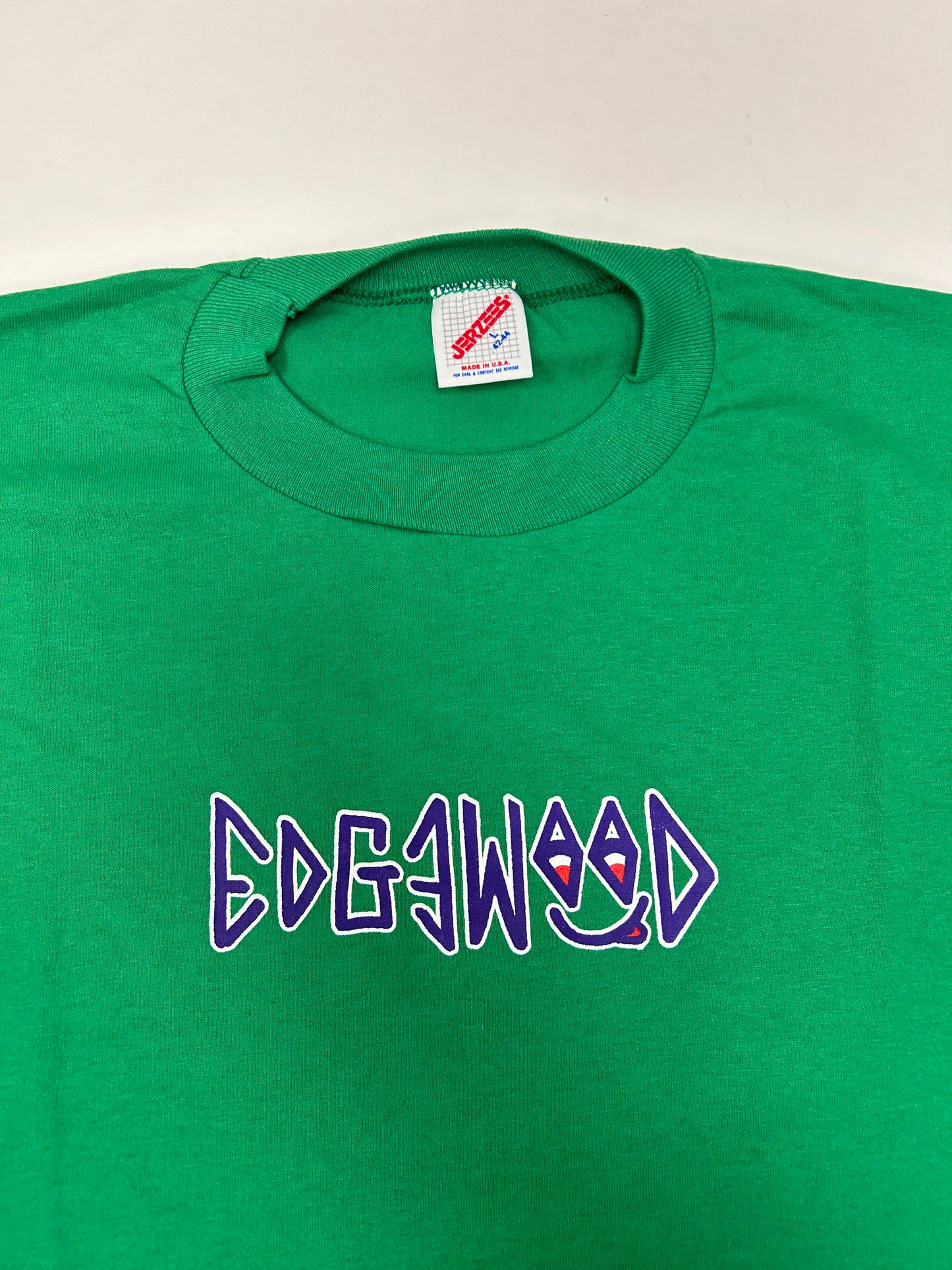 Edgewood NJ “Deeper Than The Roots.” First Edition Tee Large 21.5x28.5 Inches JERZEES 50/50 Blend Made In USA Kelley Green