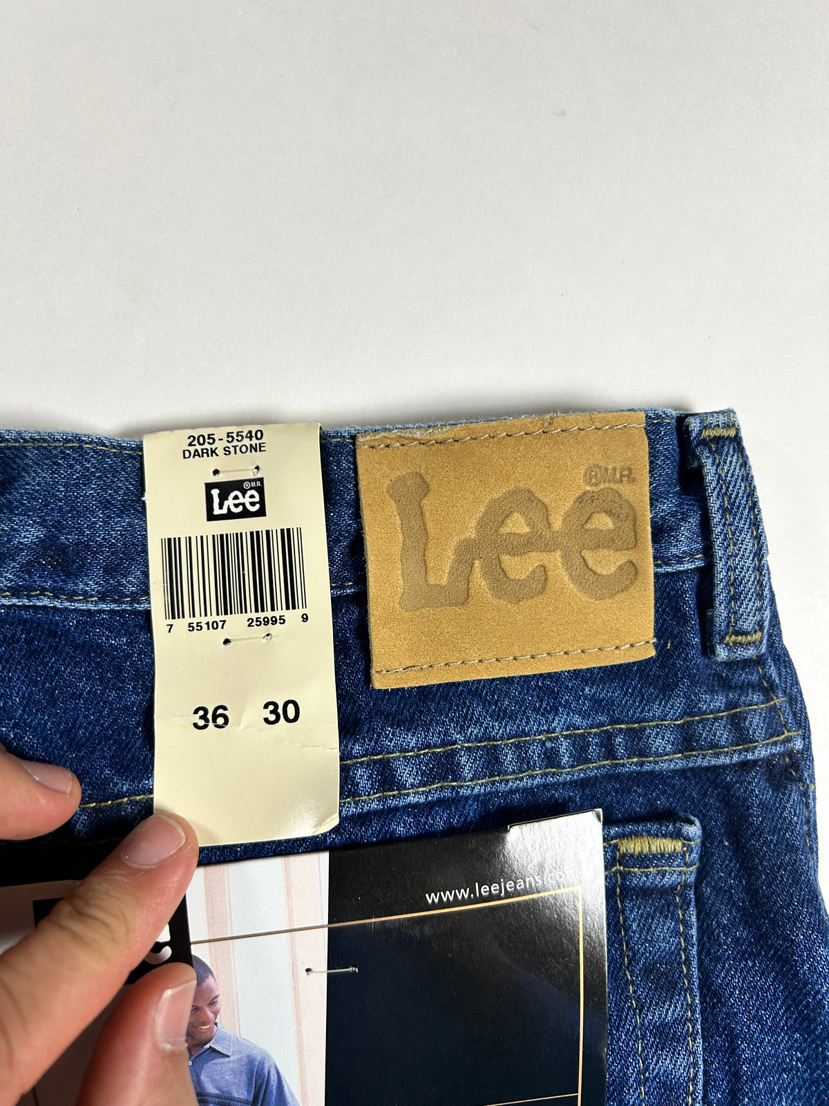 Vintage Lee Blue Jeans Relaxed Fit Deadstock NWT Size 36x30 Tapered Leg 1999 New About 17.25x42 Inches