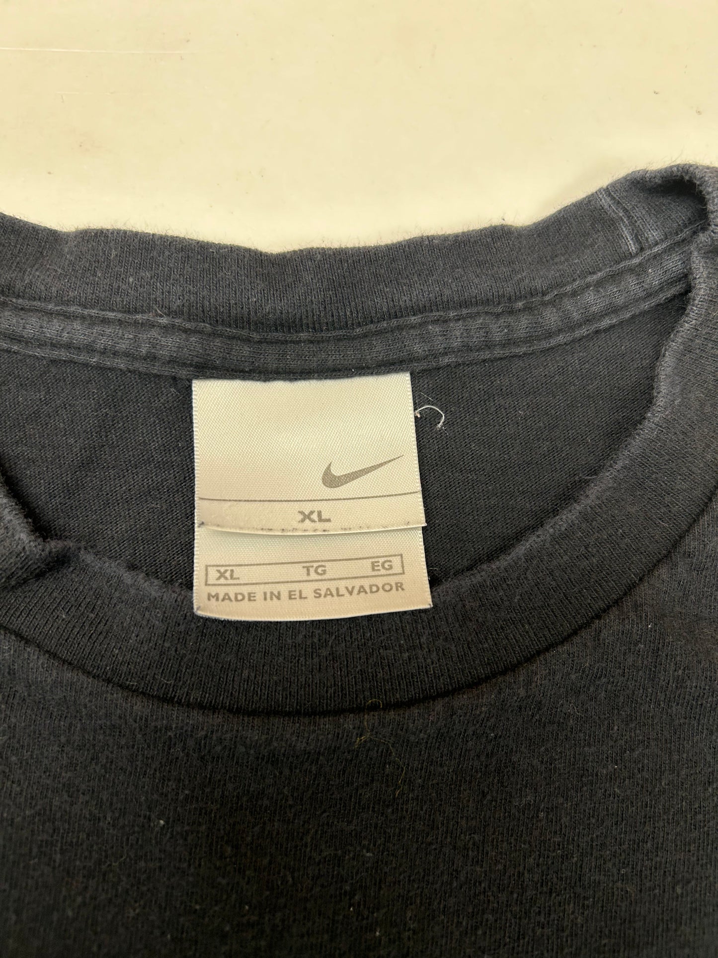 Vintage Nike SB Swoosh Skateboard Early 2000s Logo Tre XL 24x28.75 Inches Silver Tag