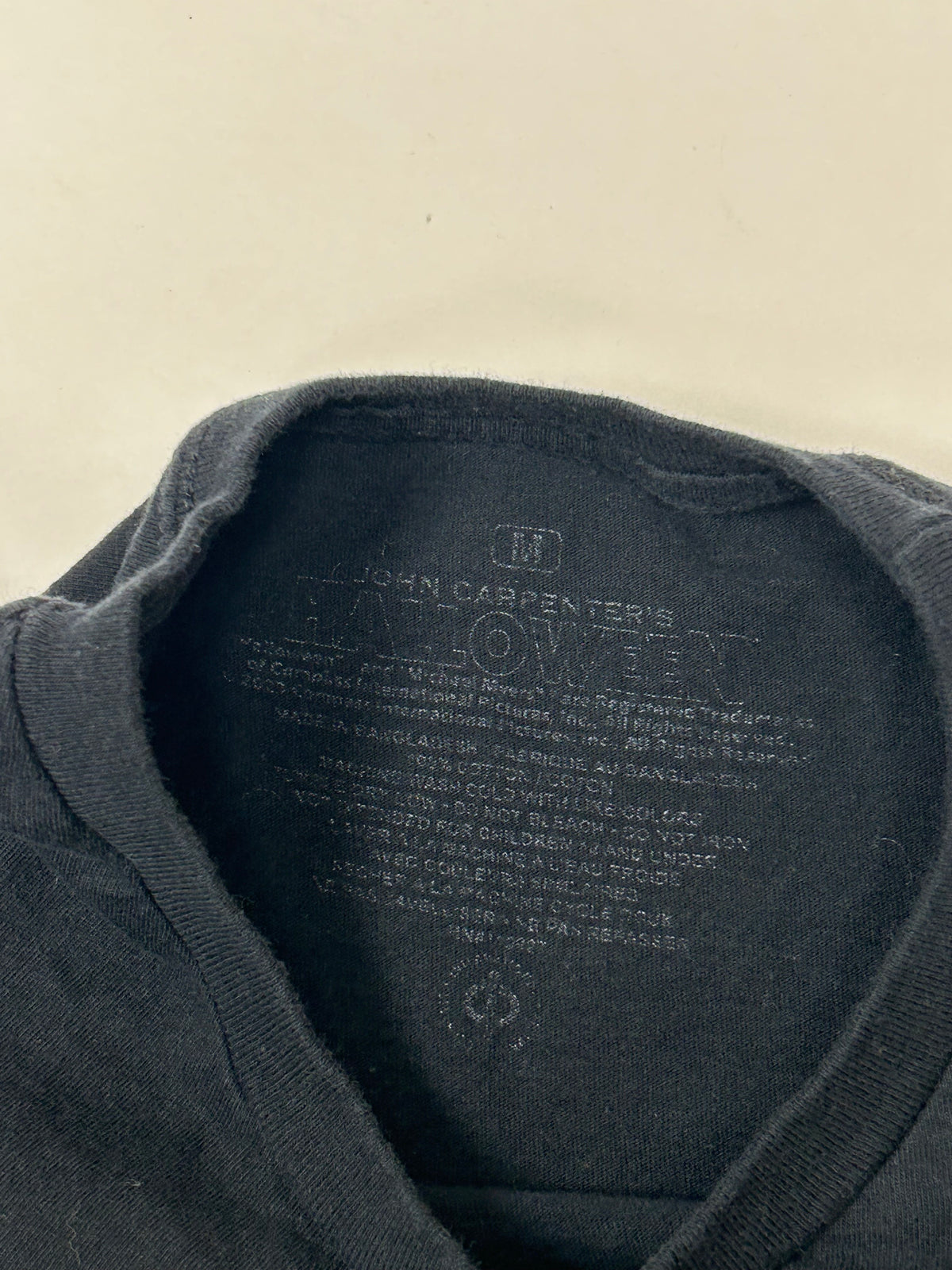 2023 Halloween Michael Myers Purely Simply Evil Horror Movie Promo Tee Medium 19.75x27.25 Inches
