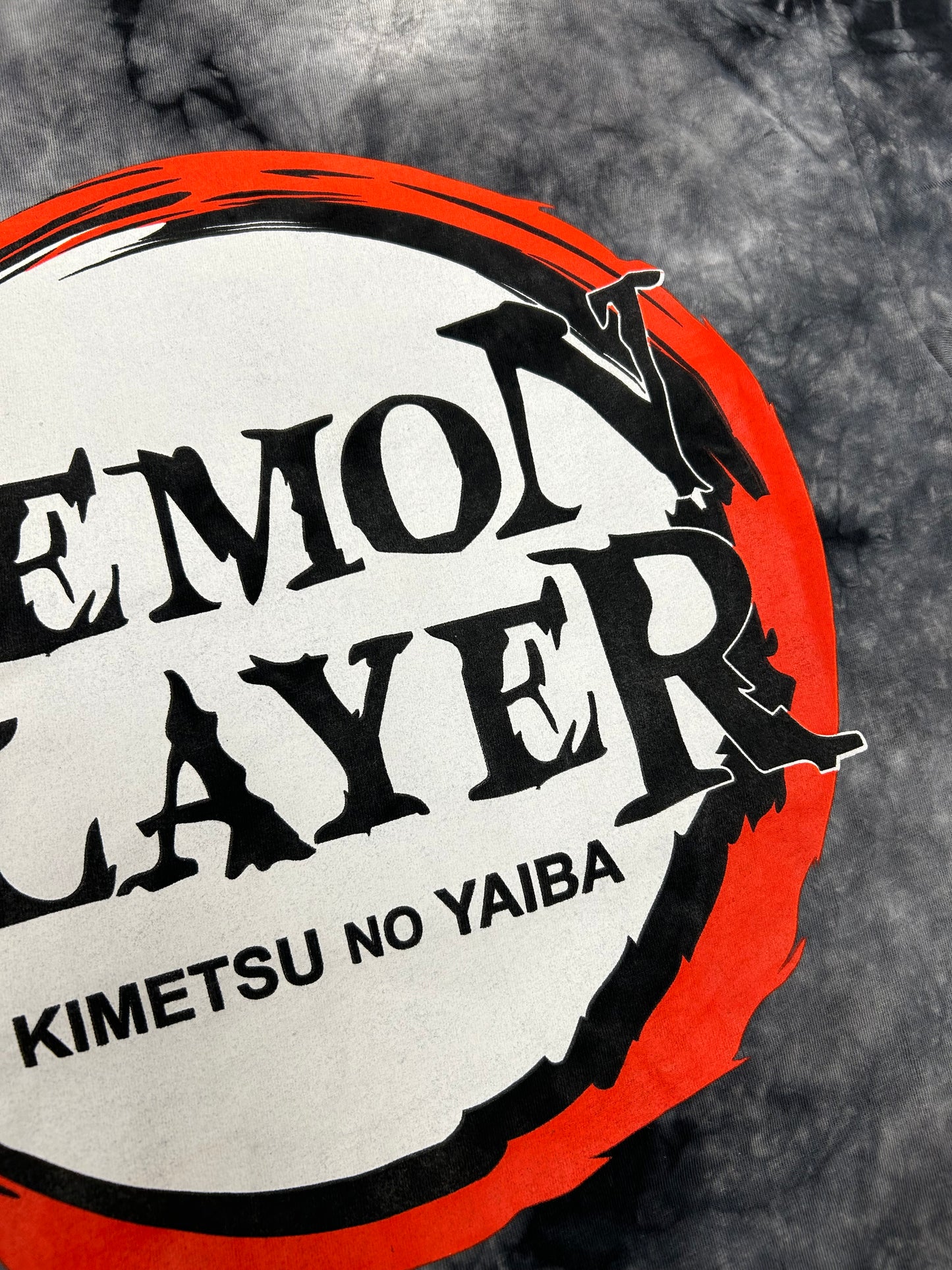 2022 Demon Slayer Kimetsu No Yaiba Circle Logo Tie Dye Tee Size Medium 19x27.75 Inches
