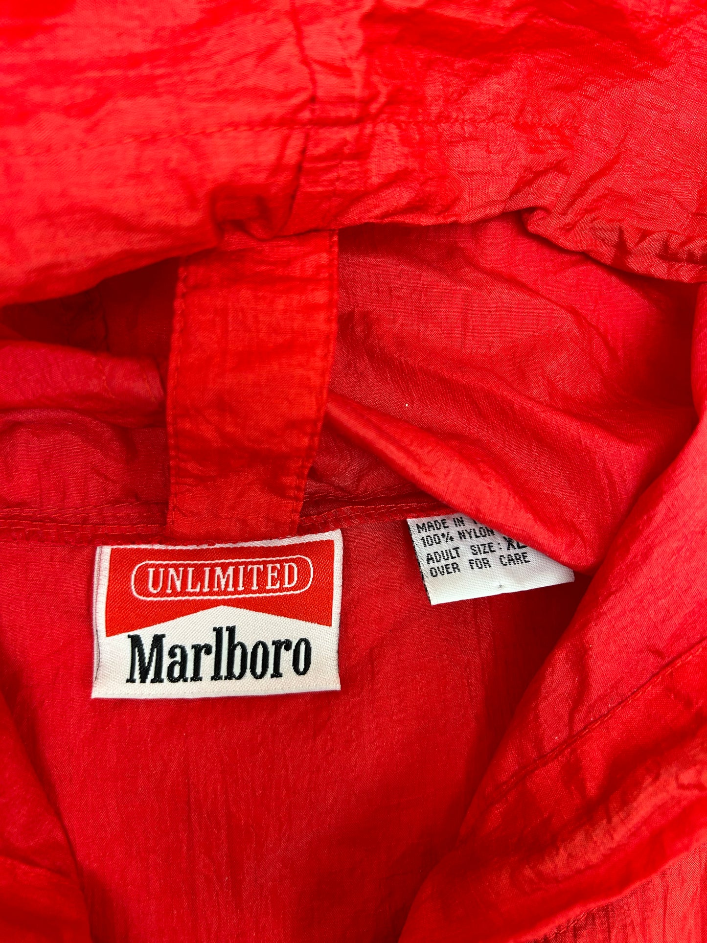 Vintage 90s Marlboro Unlimited Packable Windbreaker Jacket Red Clean XL 28.5x30.75 Inches