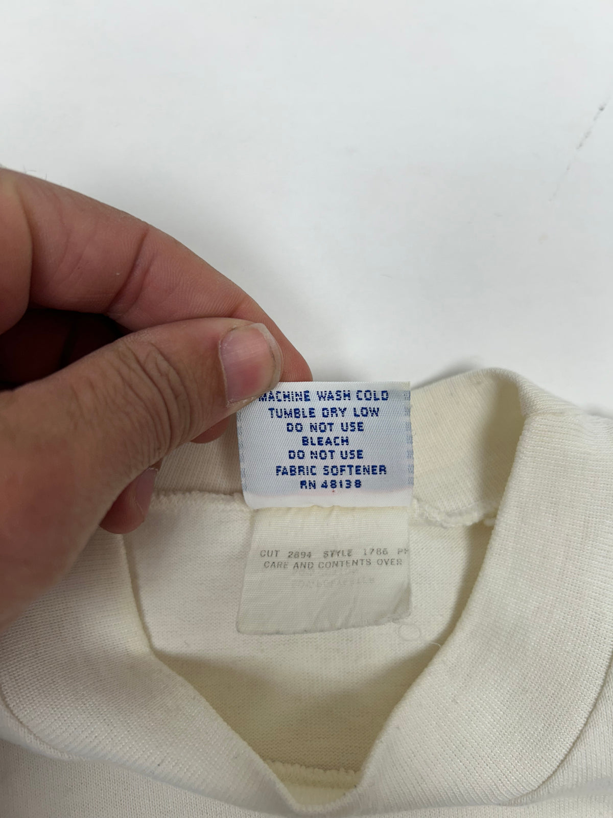 Vintage Minnesota Vikings NFL Nutmeg Mills T-shirt Medium 21.5x28.25/30 Inch 80s