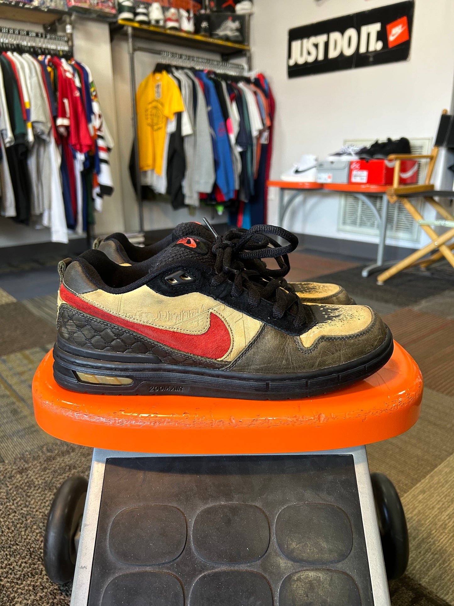 Vintage 2006 Nike SB Paul Rodriguez P-Rod 1 Zoom Air Elite Men’s Stash NYC Graffiti Art Size 10 Used As Is Wear At Your Own Risk