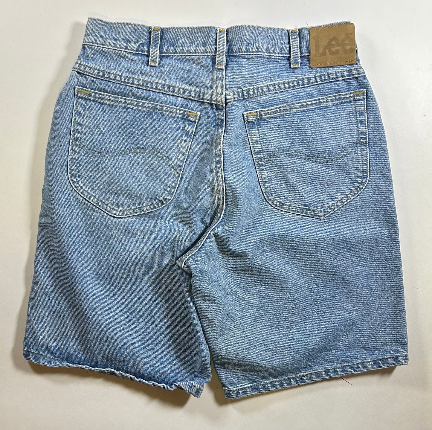 Vintage Lee Denim Jean Shorts 100% Cotton Men's 33 Fits 32 Waist 15.25x20.5 Inches