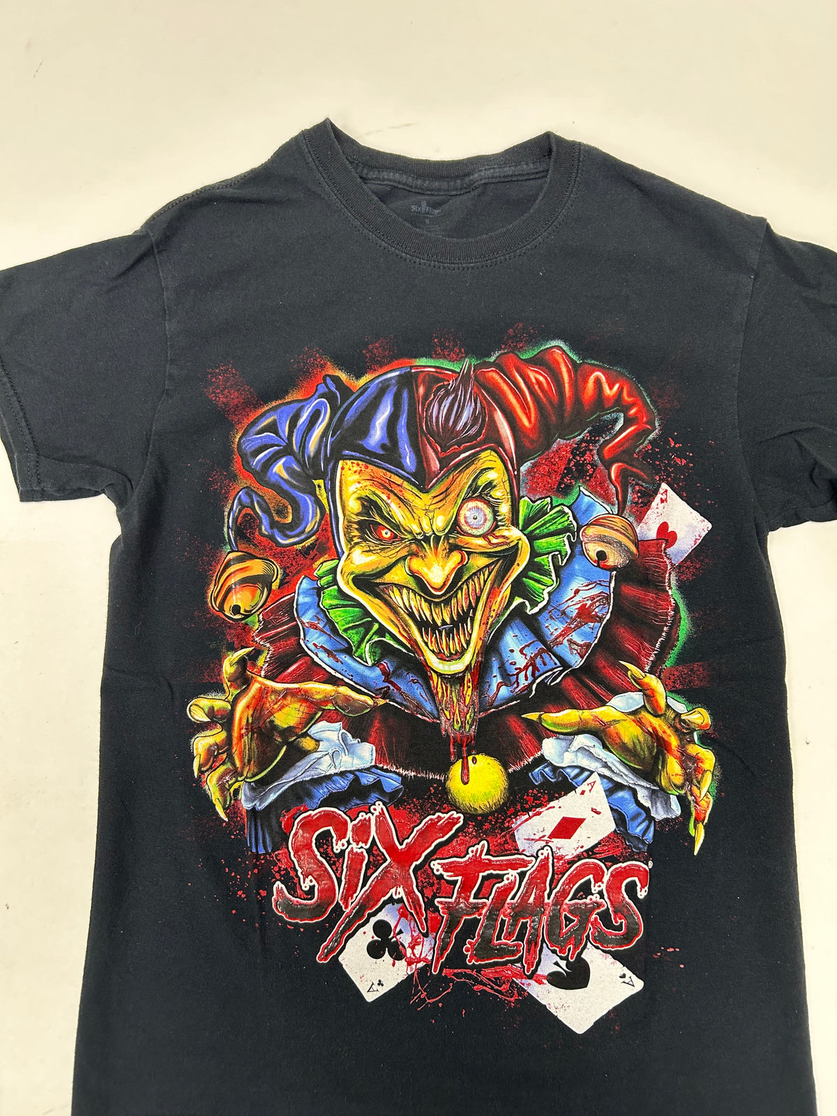 Six Flags Evil Jester Clown Horror Halloween Graphic T-Shirt Size Small