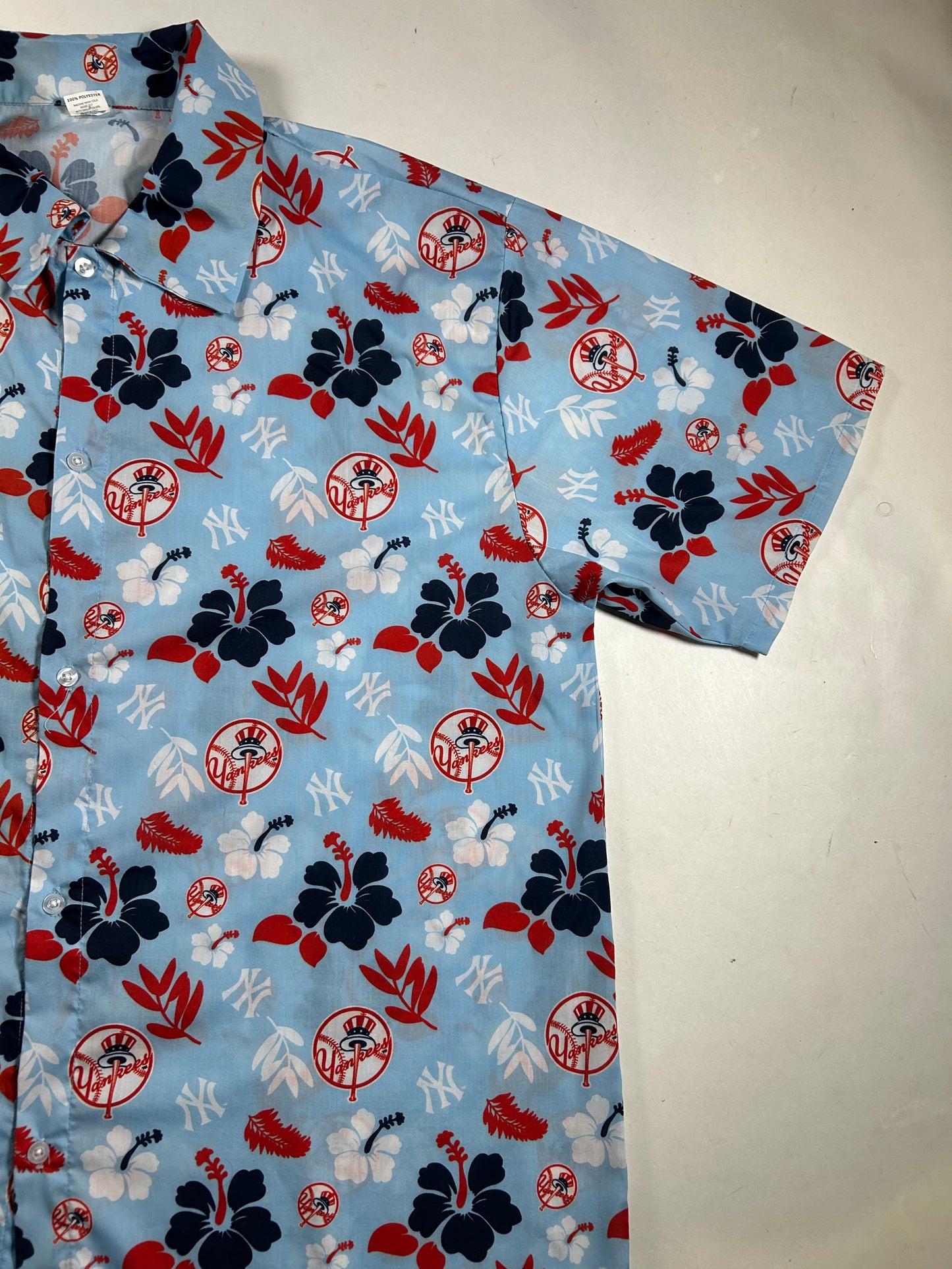 New York YankeesShort Sleeve Hawaiian Aloha Shirt Men's XL MLB Baseball
