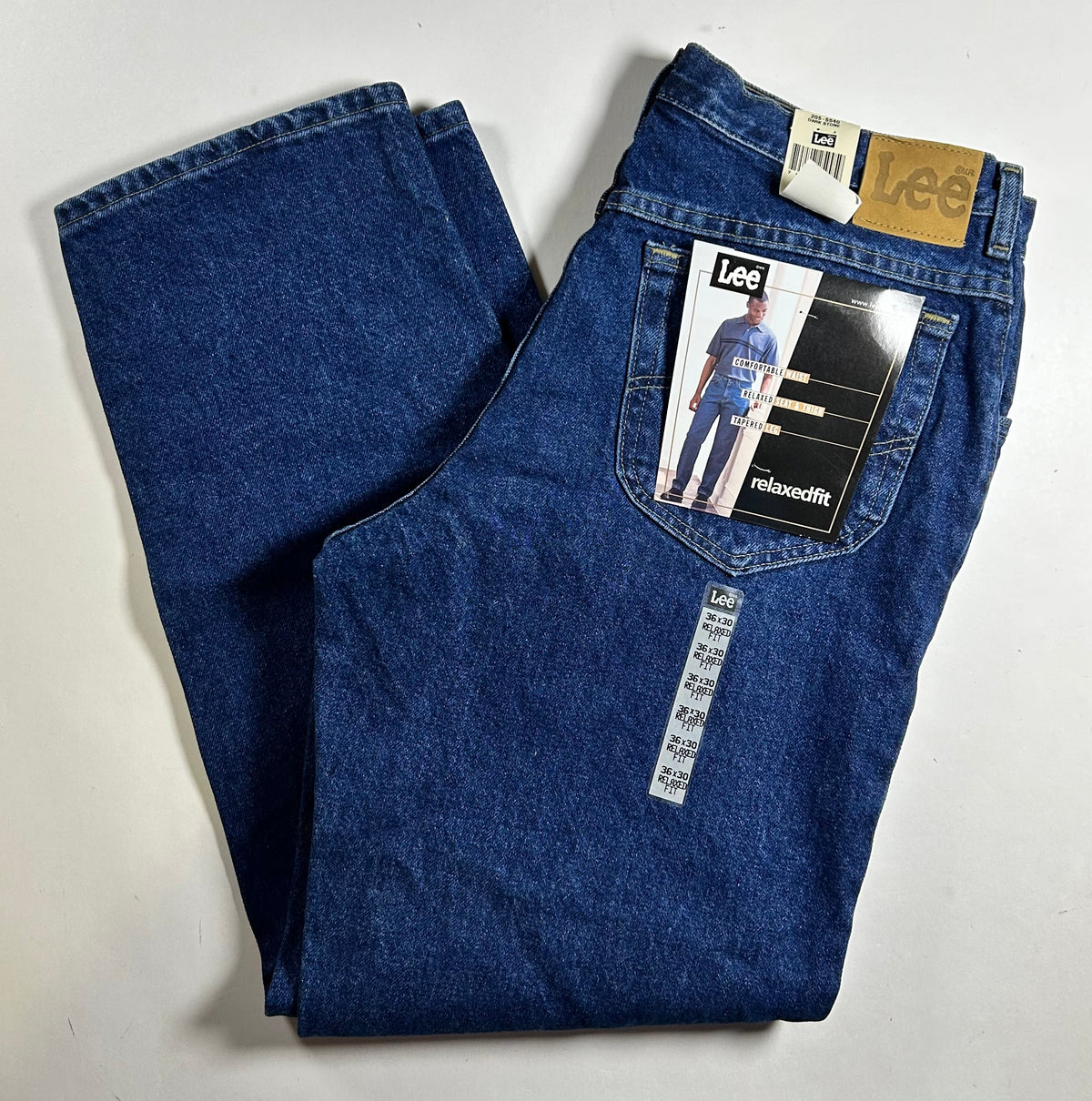 Vintage Lee Blue Jeans Relaxed Fit Deadstock NWT Size 36x30 Tapered Leg 1999 New About 17.25x42 Inches