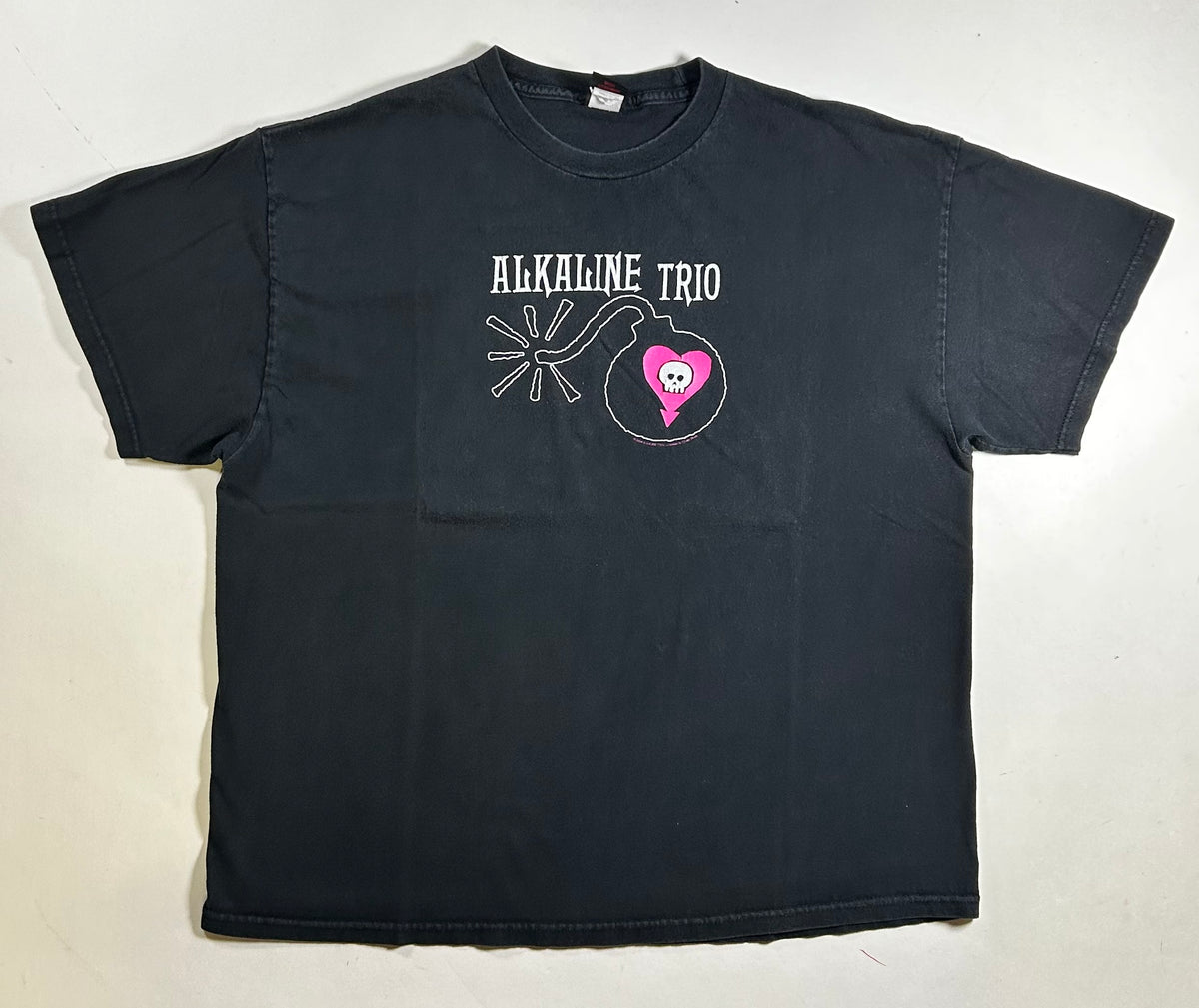 Vintage 2004 Alkaline Trio Band Tee XL/L Boxy Style 23.75x27.25 Inches Great Wear & Fading