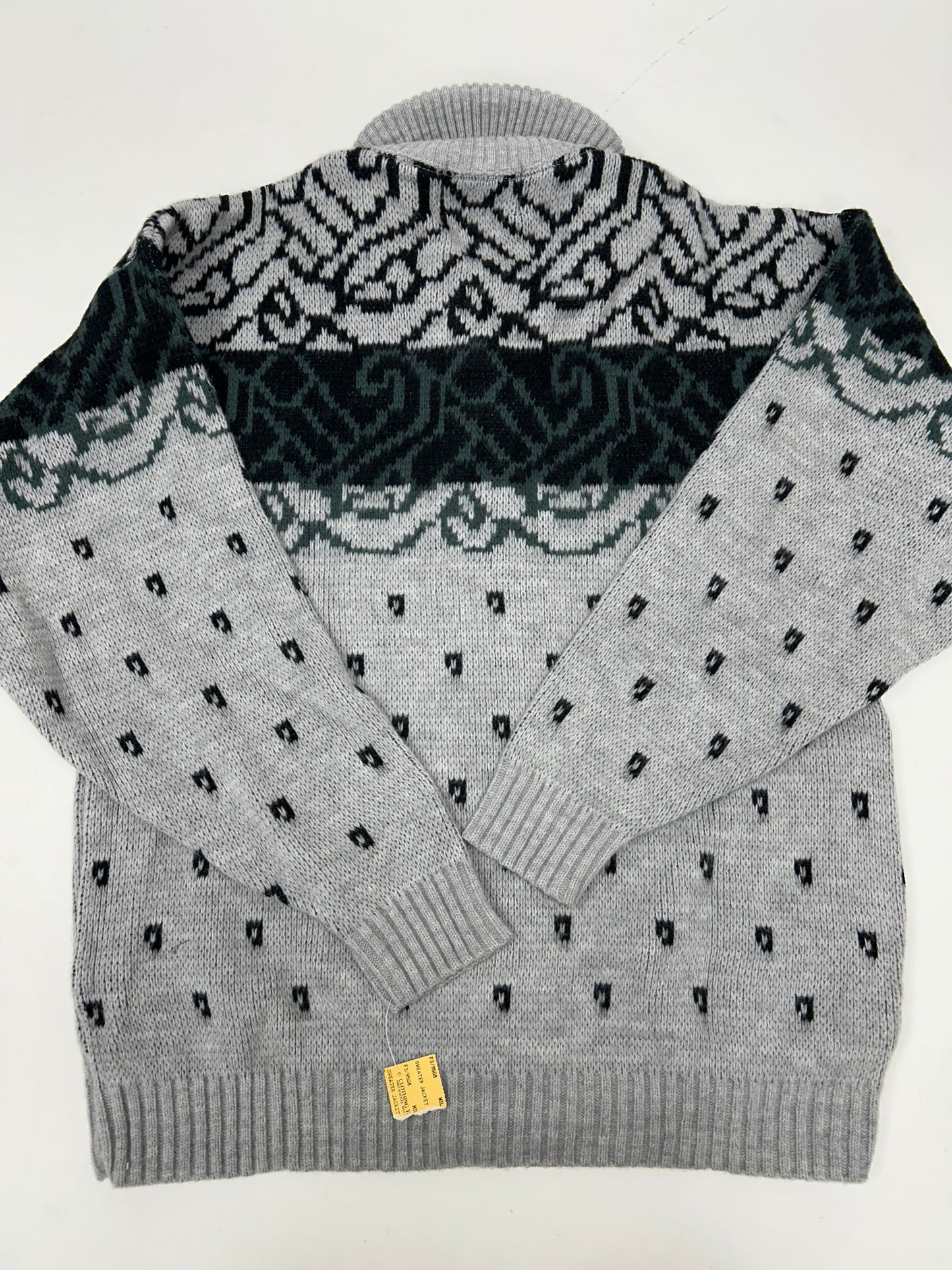 Vintage London Fog Sweater Gothic Zipper Sweater 100% Acrylic Full Zip USA Large 23.5x29 Inches