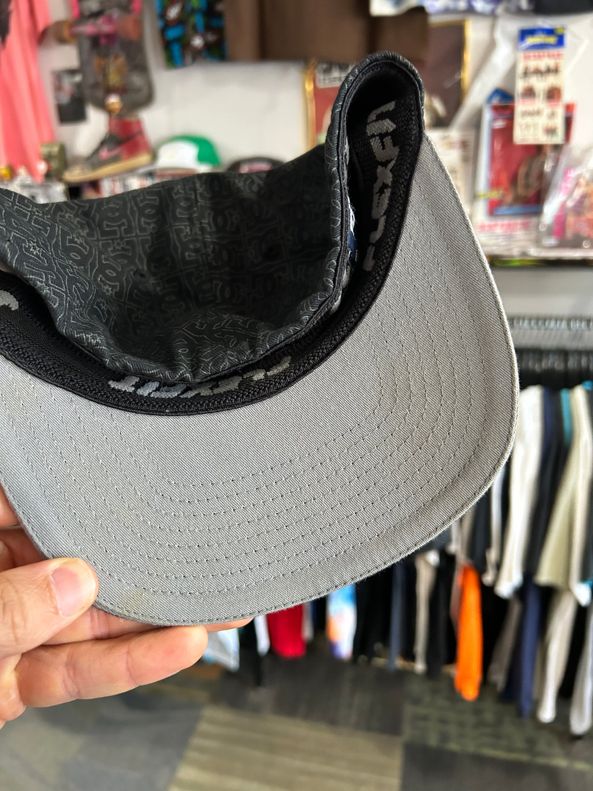 Vintage 2000s DC Shoes All Over Repeat Logo FlexFit Hat Small/Medium Fit