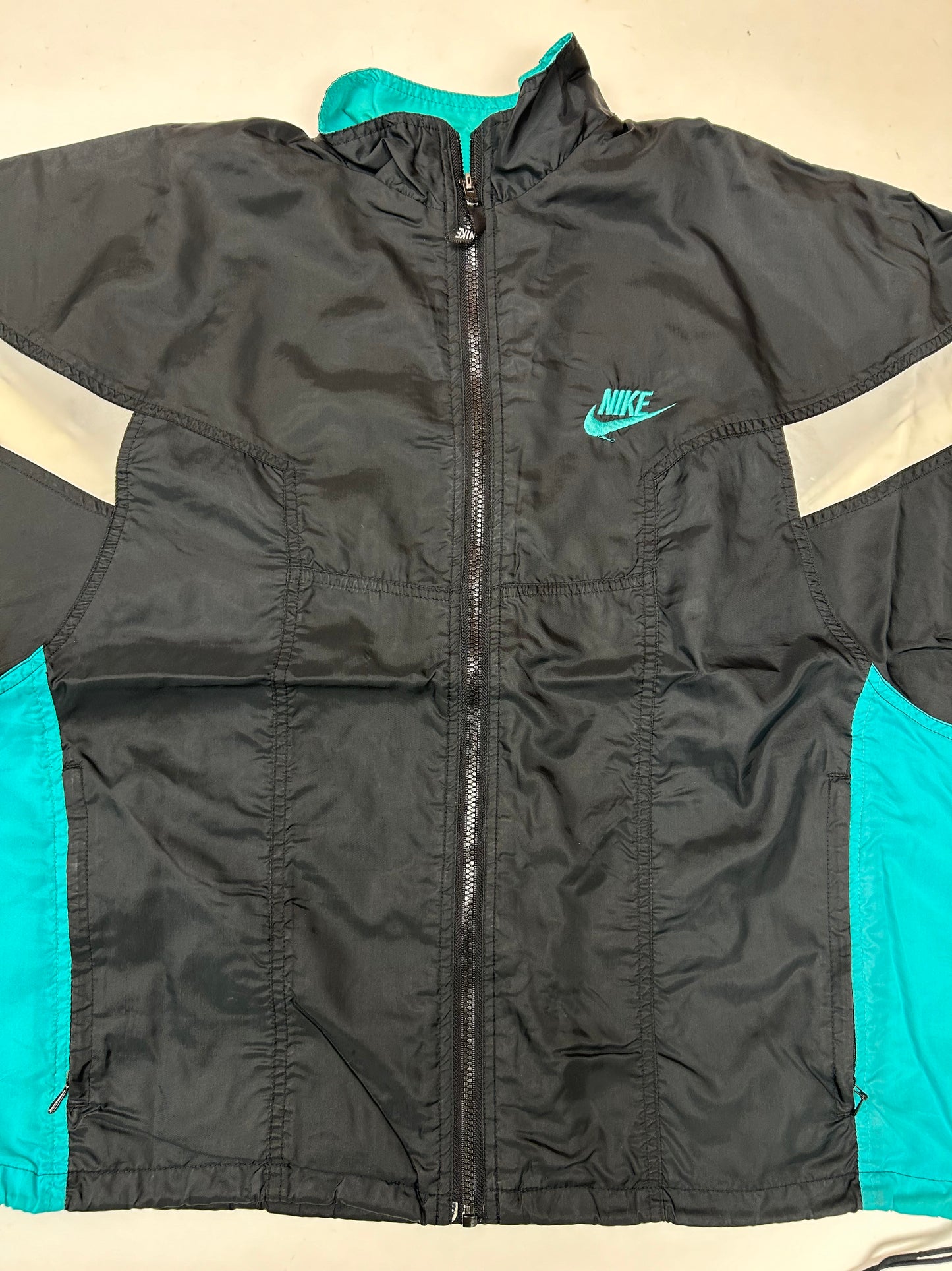 Vintage 90s Nike Windbreaker Jacket Large 24.75x26.75 Inches