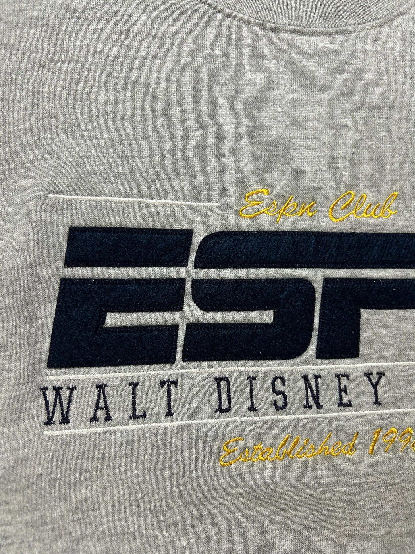 Vintage ESPN Walt Disney World ESPN Club Crewneck Sweatshirt Gray Boxy Large 24.75x26.5 Inches