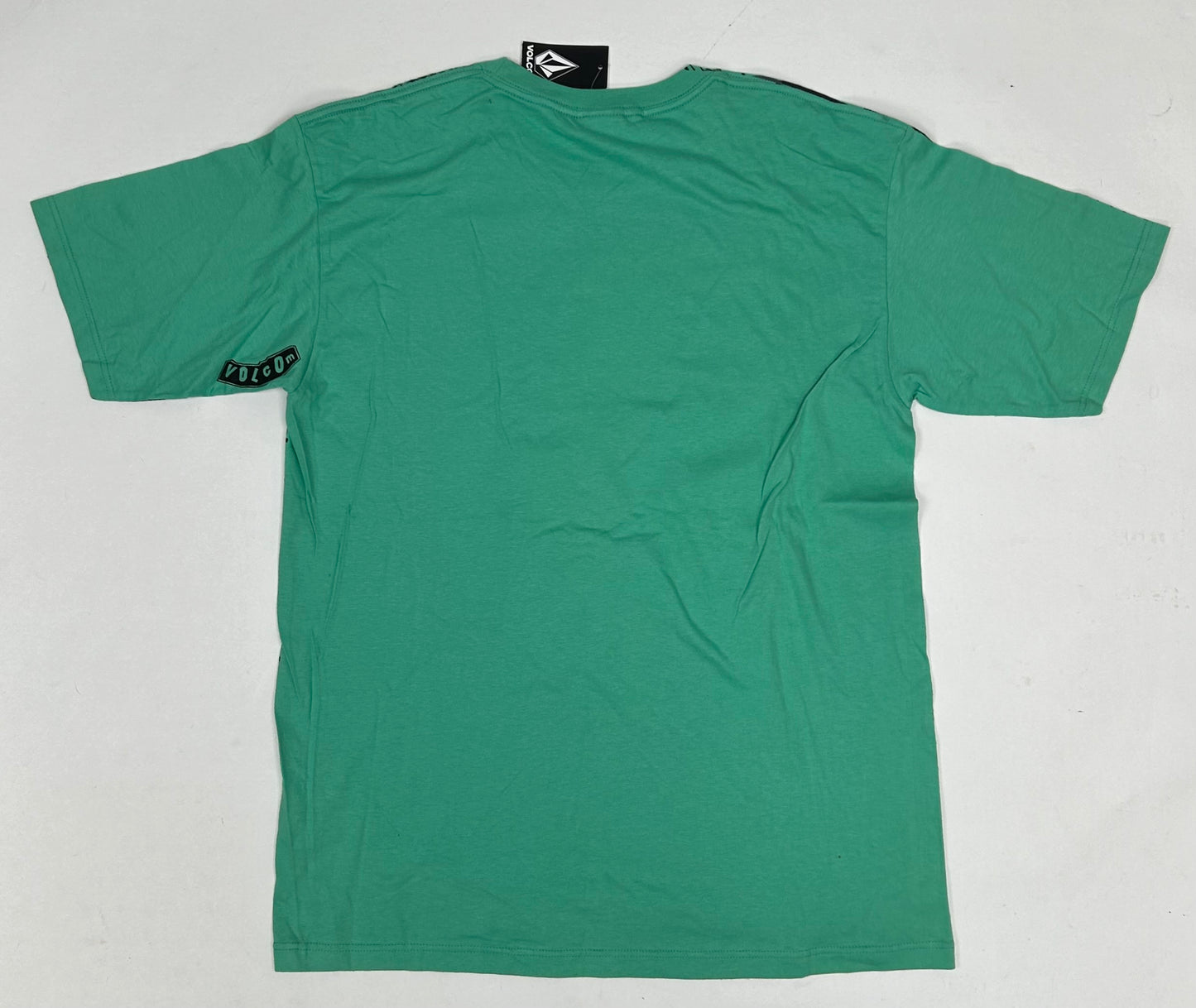 Vintage Volcom Stone All Over Print Skateboarding Skate Surf Tee Large 22.25x30.75 Inches Brand New Old Stock With Tag