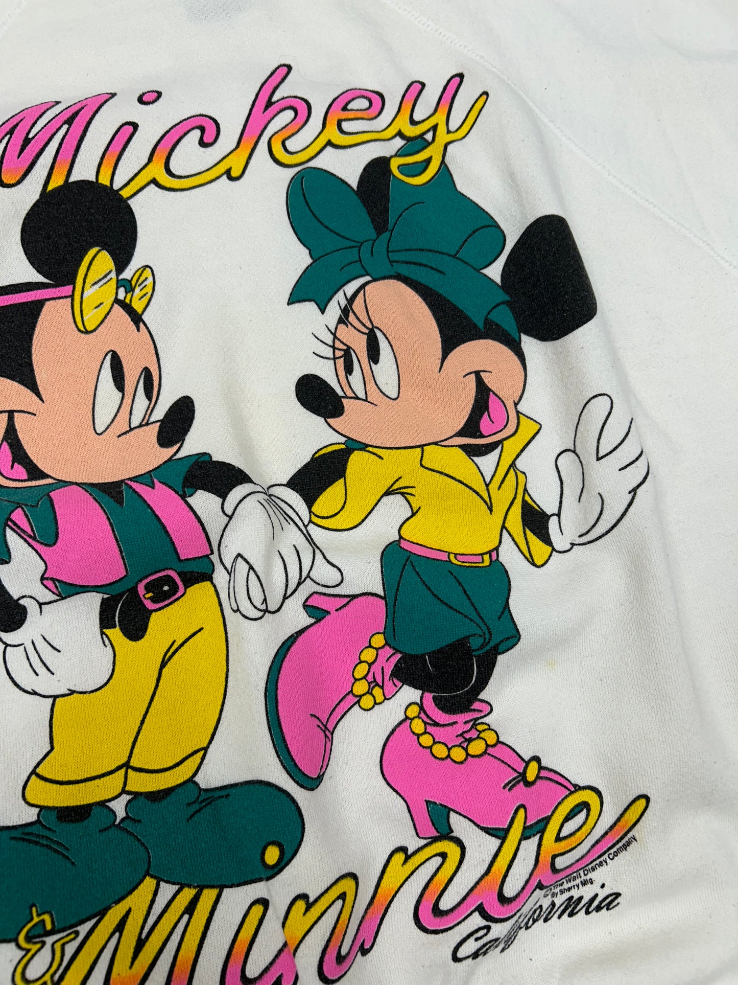 Vintage Disney Mickey & Minnie Mouse California The Walt Disney Company Crewneck