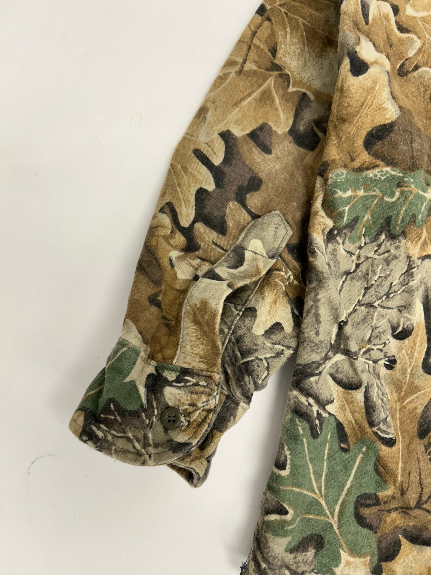 Vintage Five Brother Camo Vantage Flannel Button Up Shirt 5226 4701-ADV Large 25x29.5 Inches