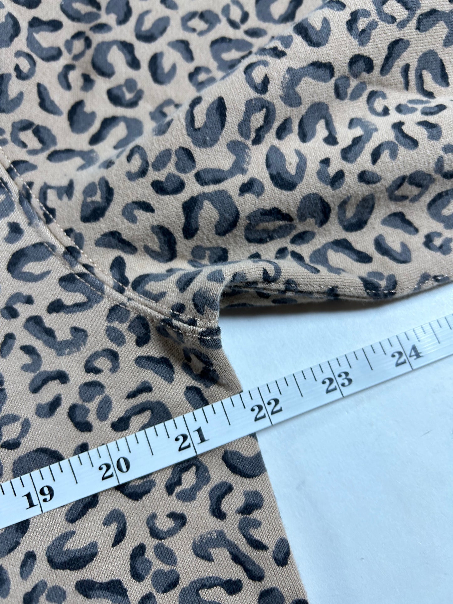 Abercrombie & Fitch Leopard Cheetah Print Pullover Shirt Soft Women’s Small 21.5x25 Inches Brand New With Tag