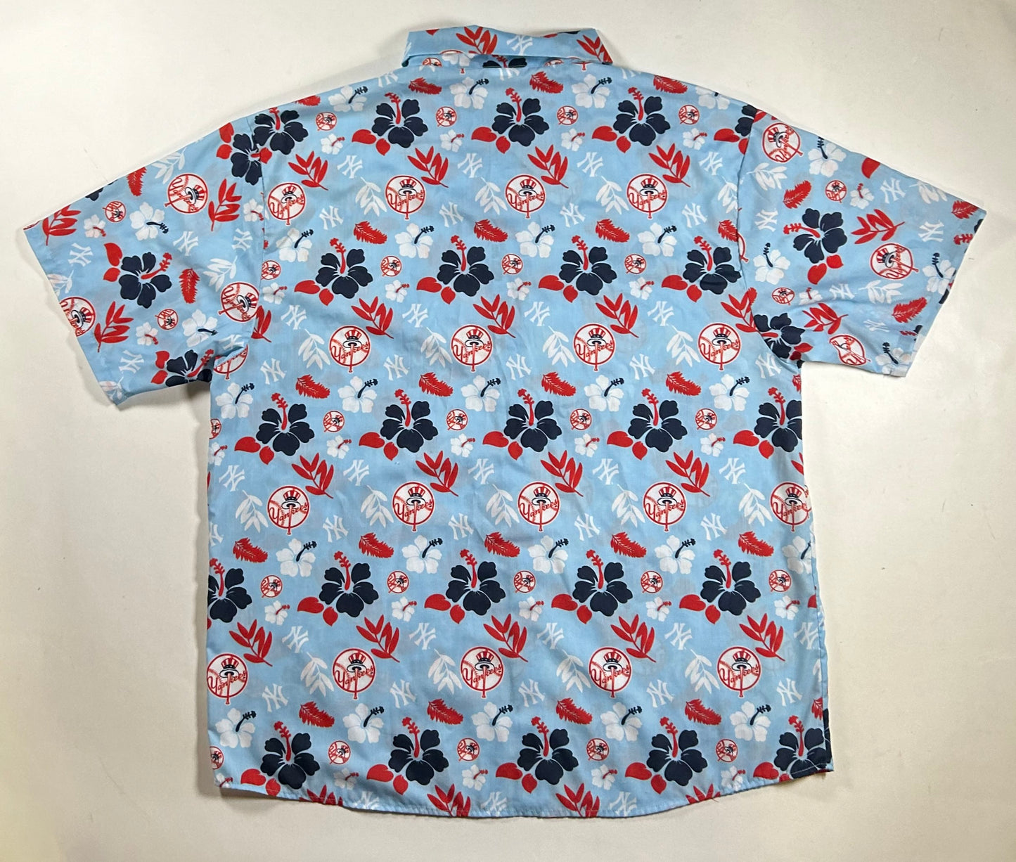 New York YankeesShort Sleeve Hawaiian Aloha Shirt Men's XL MLB Baseball