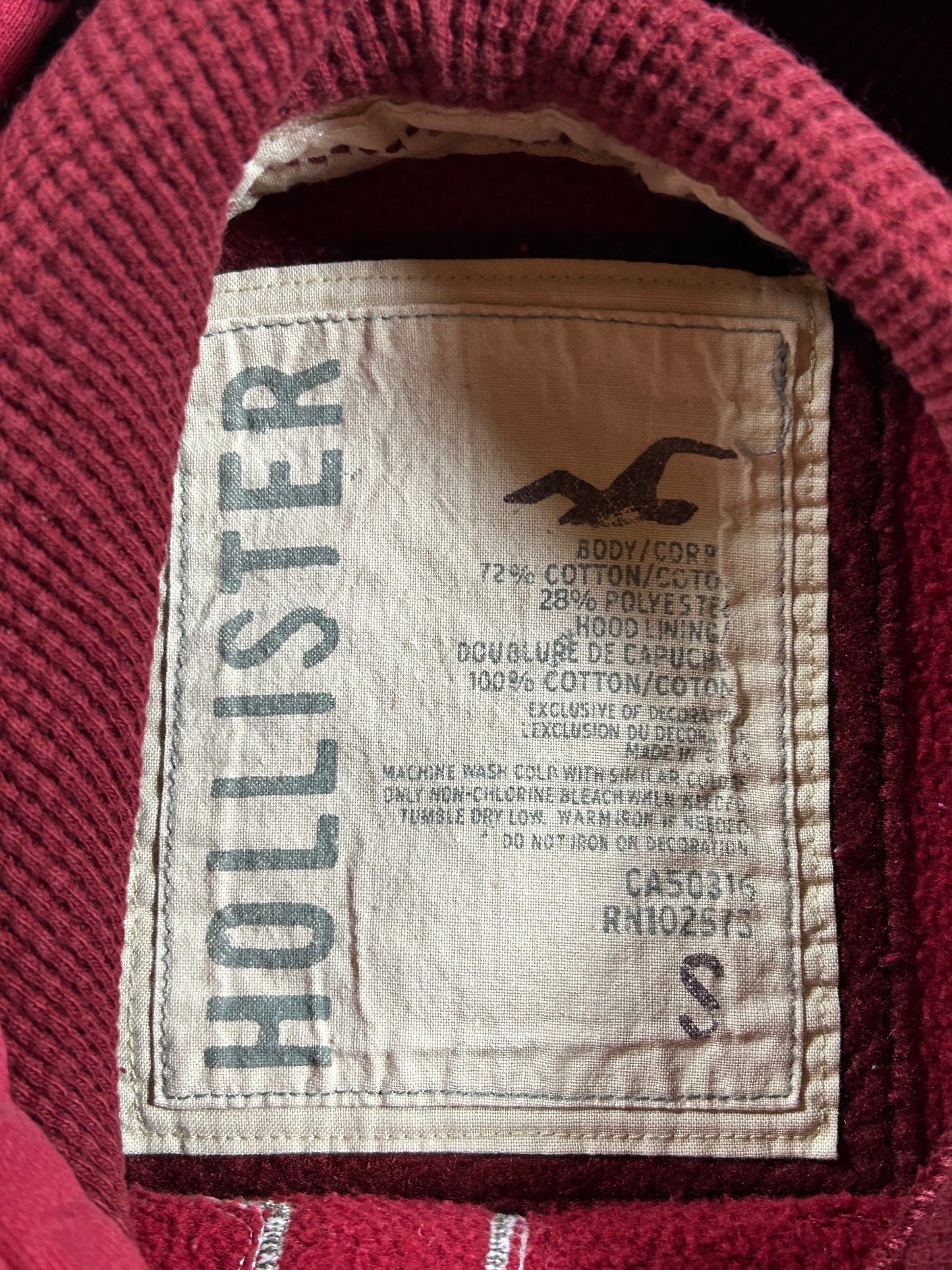 Hollister 22 California Graphic Logo Pullover Hooded Sweatshirt Small 22.25x26.75 Inches Red