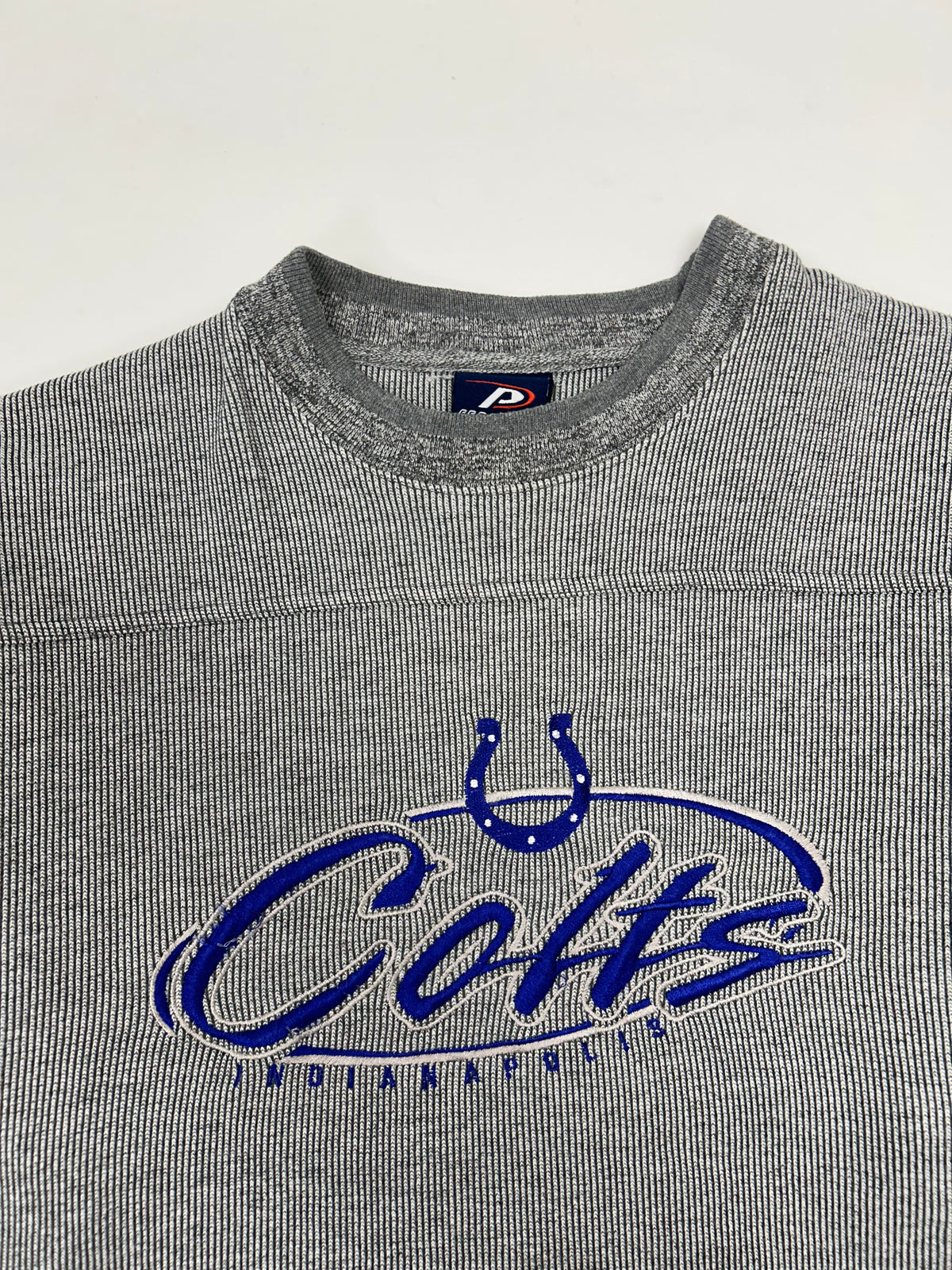 Vintage Indianapolis Colts NFL Crewneck Sweatshirt Pro Player Football M/S 22x26 Inches
