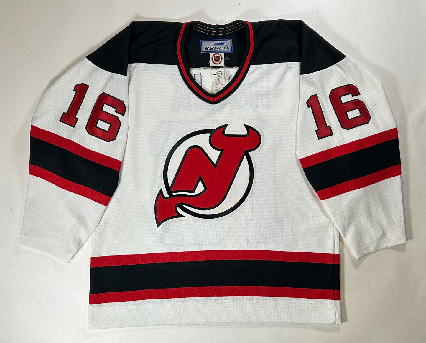 Vintage New Jersey Devils NHL Bobby Holik Bauer Hockey Jersey Medium 27x30.25 Inches