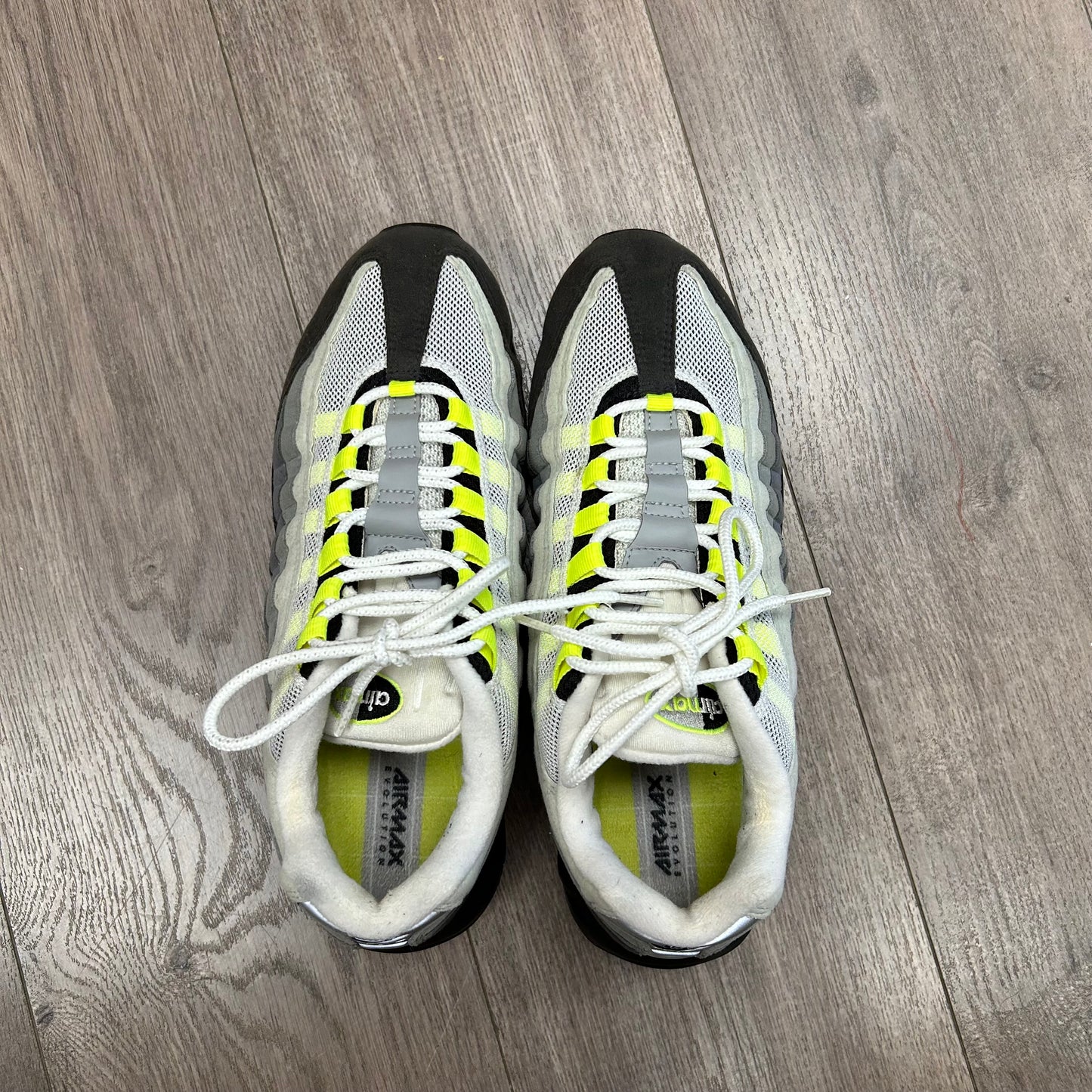 Vintage 2005 Nike Air Max 95 OG Neon Size 10.5 Used With Box 313111-071 Vietnam Wear At Your Own Risk