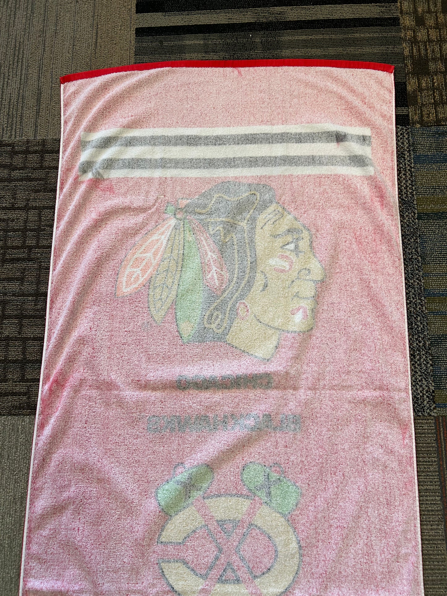 Vintage Chicago Blackhawks NHL 100% Cotton Beach Towel About 29.75x58.75 Inches