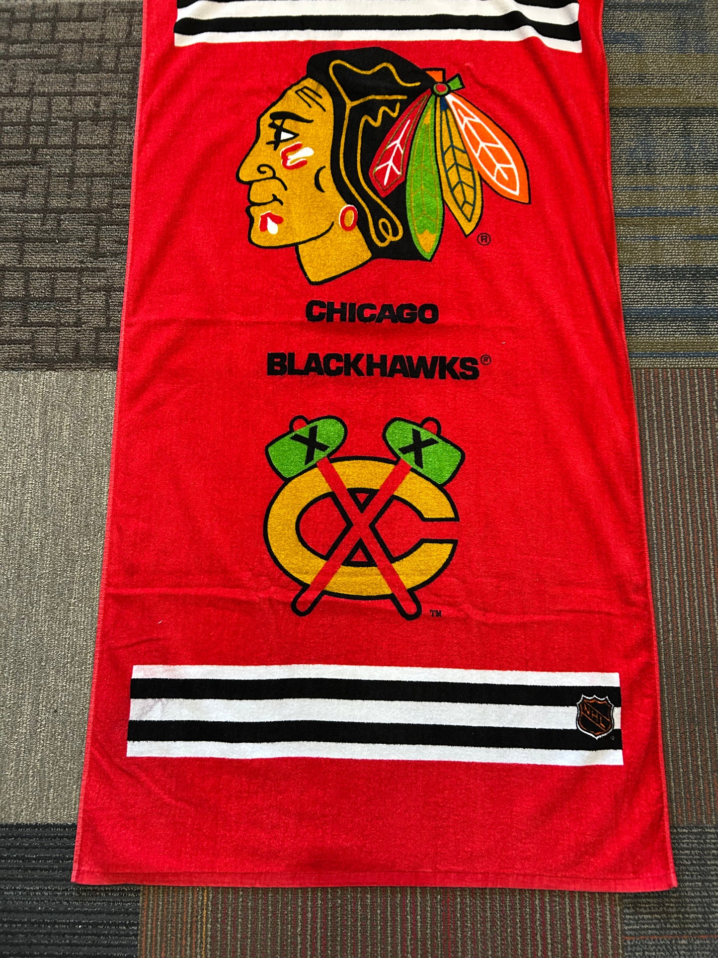 Vintage Chicago Blackhawks NHL 100% Cotton Beach Towel About 29.75x58.75 Inches